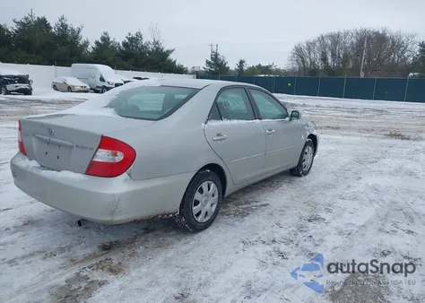 2004 Toyota Camry Le from USA, damaged, VIN 4T1BE32K74U281492
